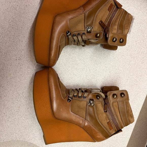 Burberry Wedge Boot - Picture 4 of 14